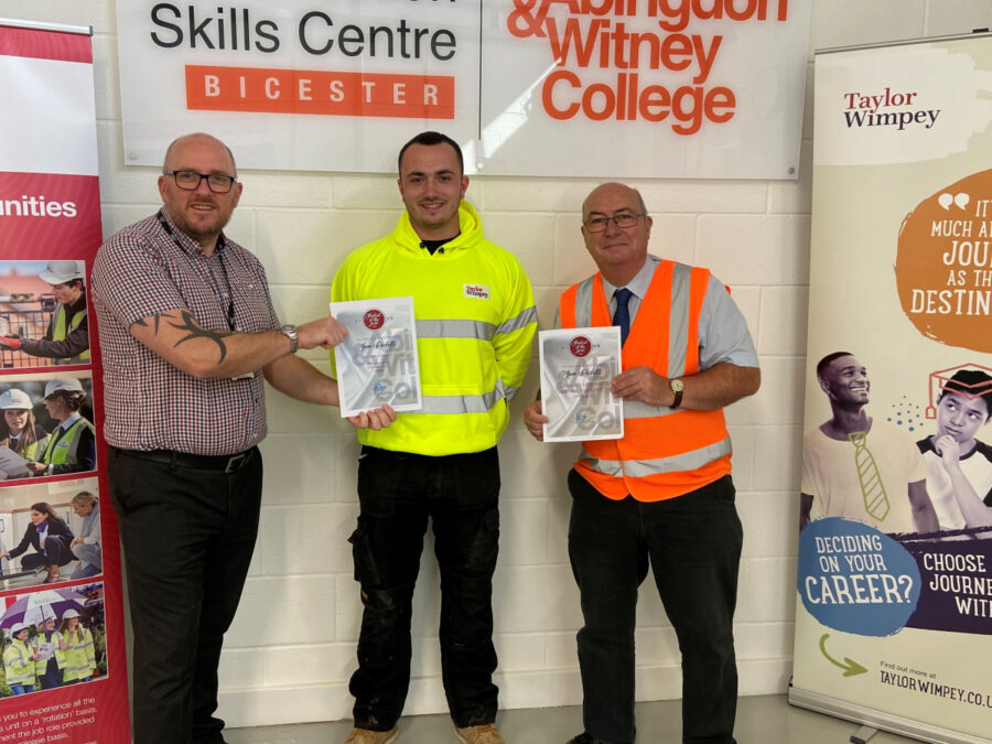 ‘Outstanding’ Award for Taylor Wimpey apprentice in Didcot