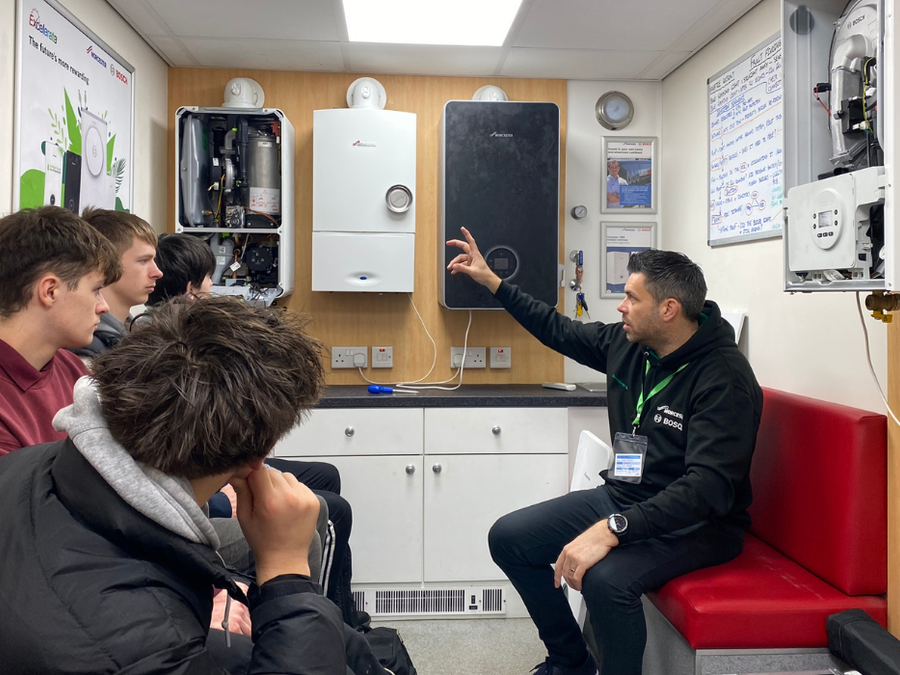 Plumbing students and apprentices train with Worcester Bosch